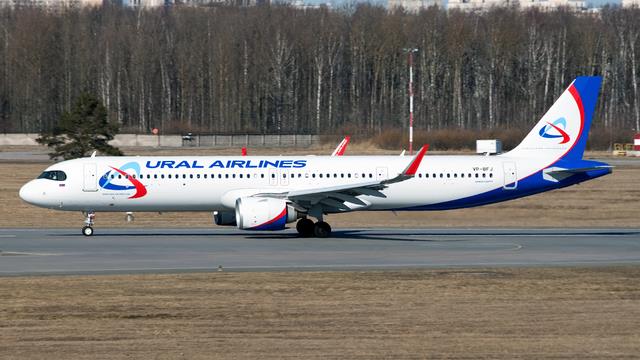 VP-BFJ:Airbus A321:Уральские авиалинии